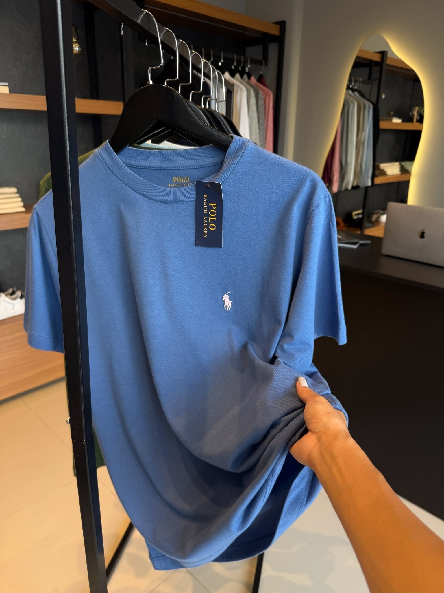 Camiseta Ralph. Básica Azul Logo Lilás