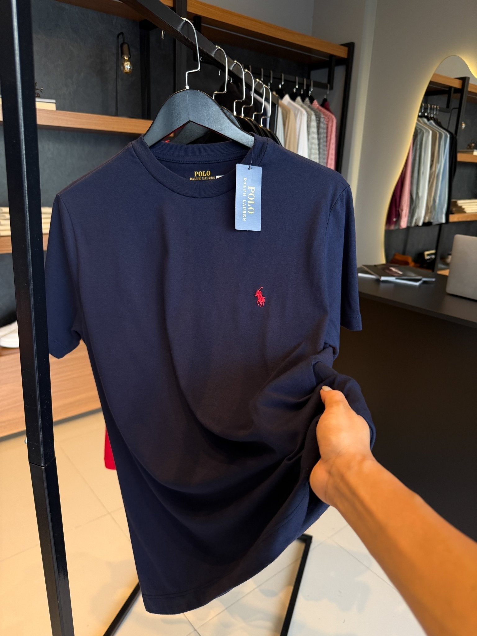 Camiseta Ralph. Básica Marinho Logo Vermelho
