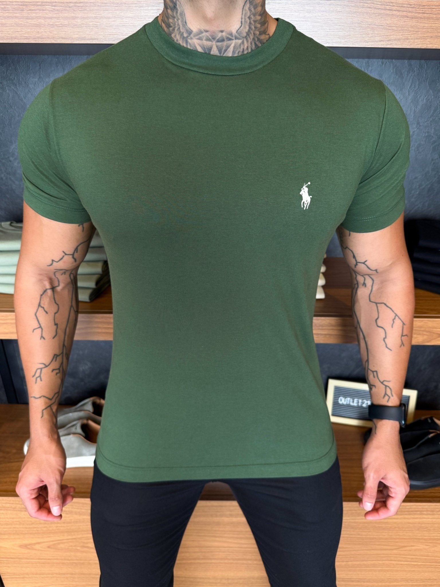 Camiseta Ralph. Básica Verde Logo Branco