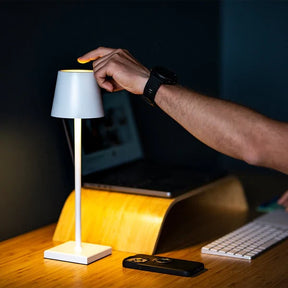Luminária de Mesa Recarregável à prova de Água