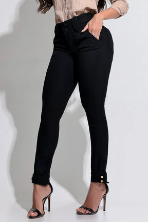 Calça Jeans Modeladora Preto que não Desbota Detalhe Barra -  Compre 1 e leve 3
