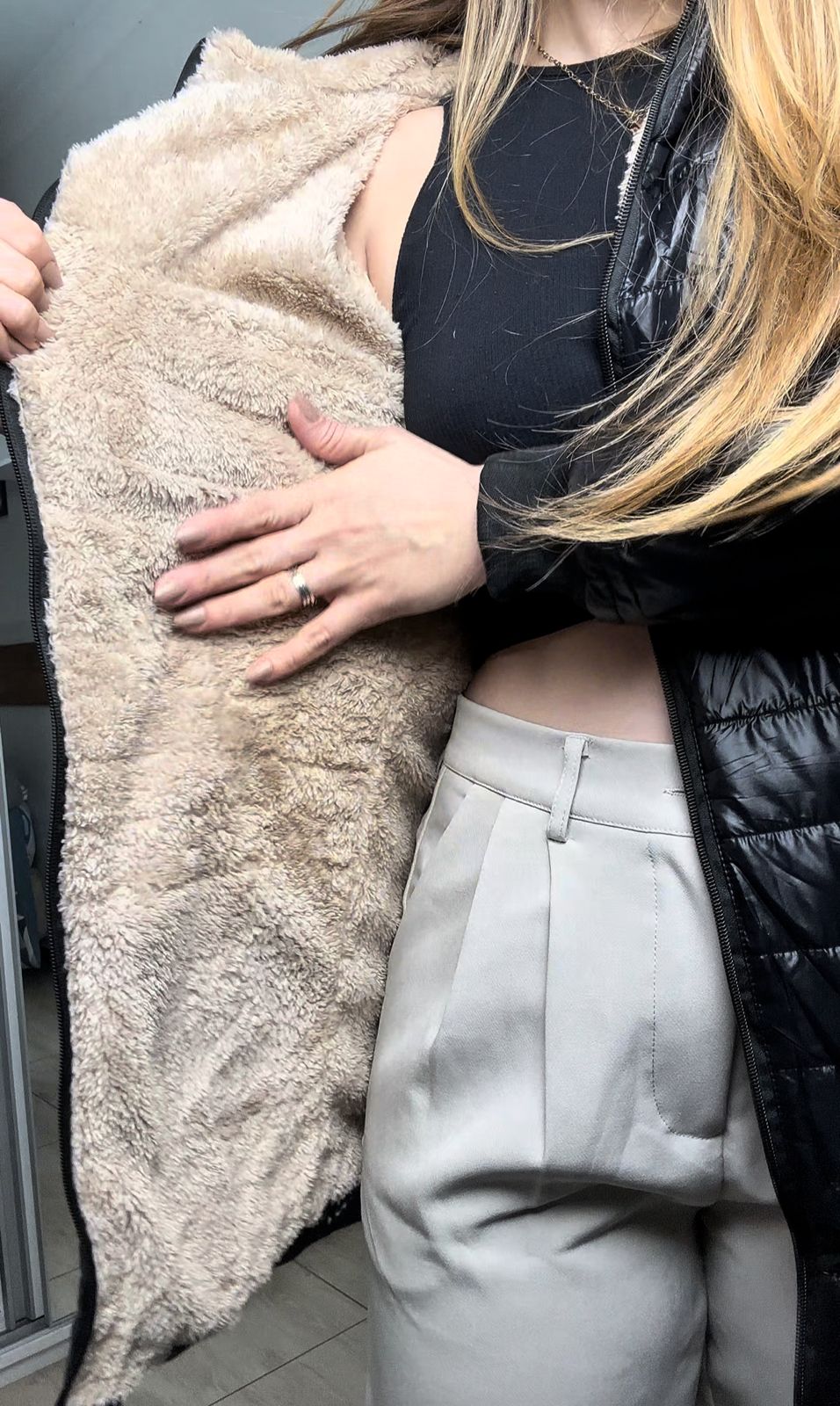 Jaqueta Feminina Peluciada + Bolsa de Festa Brinde exclusivo