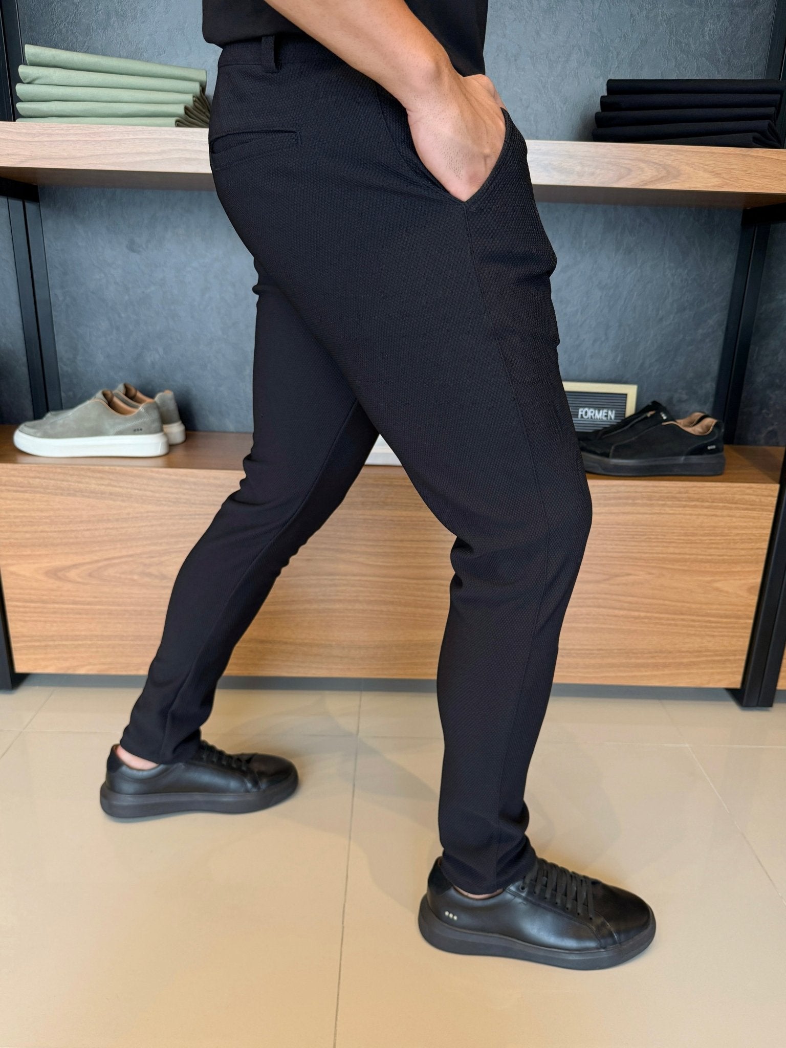 Calça Granitto Preta Modelo Texturizado